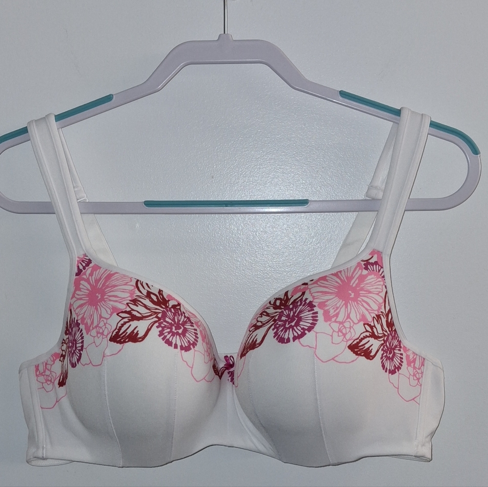 Cacique Smooth Lightly Lined Underwire Balconette Bra Size 42C